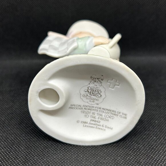 Precious Moments 1984 Members Only "Trust in the Lord to the finish" figurine - Picture 3 of 3